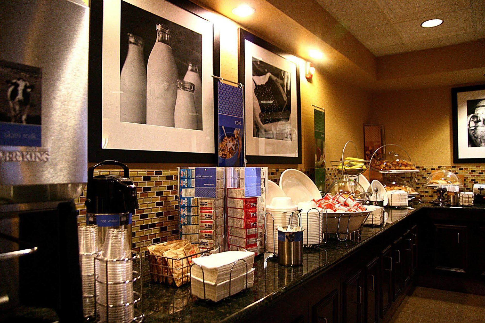 Hampton & Edmonton/west Hotel 3*